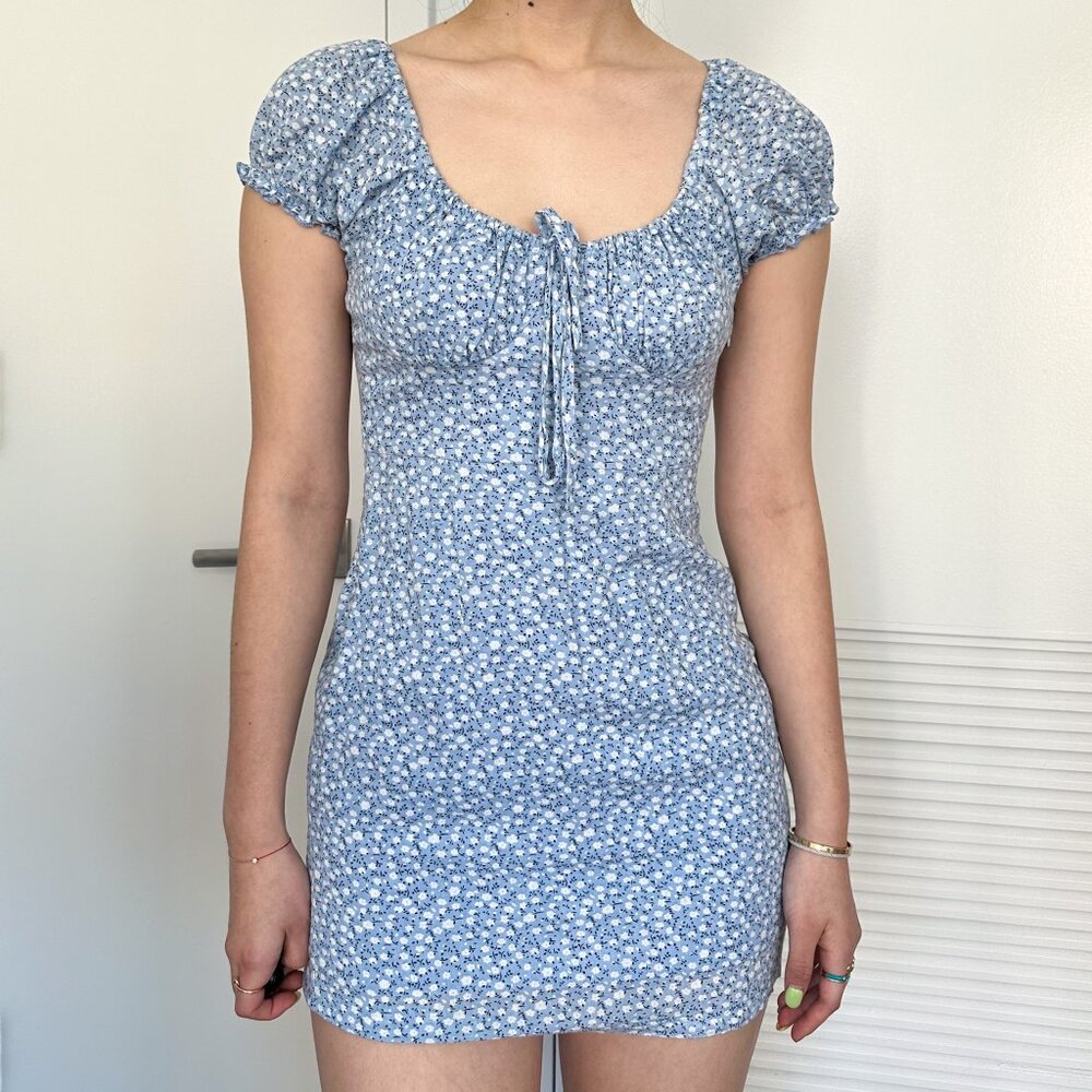 Floral Dress in light blue — size XS